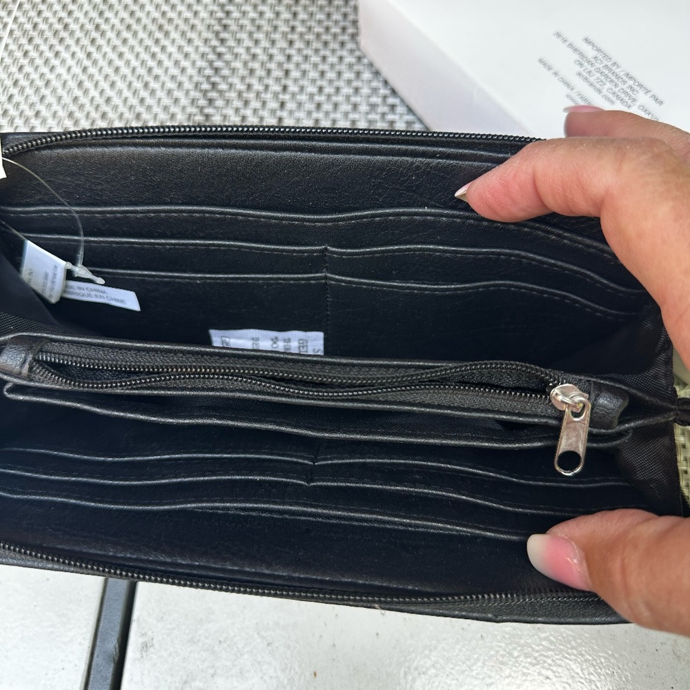 Buffalo David Bitton New Black Wallet - Picture 2 of 11